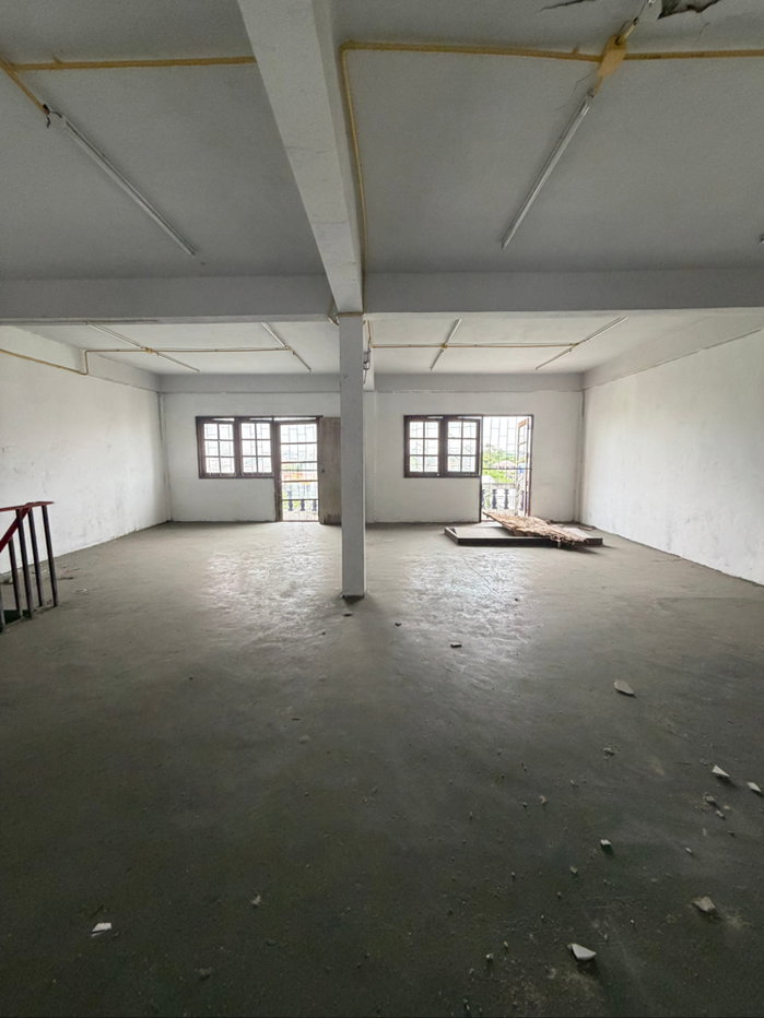 picture Commercial building for sale in Soi Ramintra 109. - 9/12
