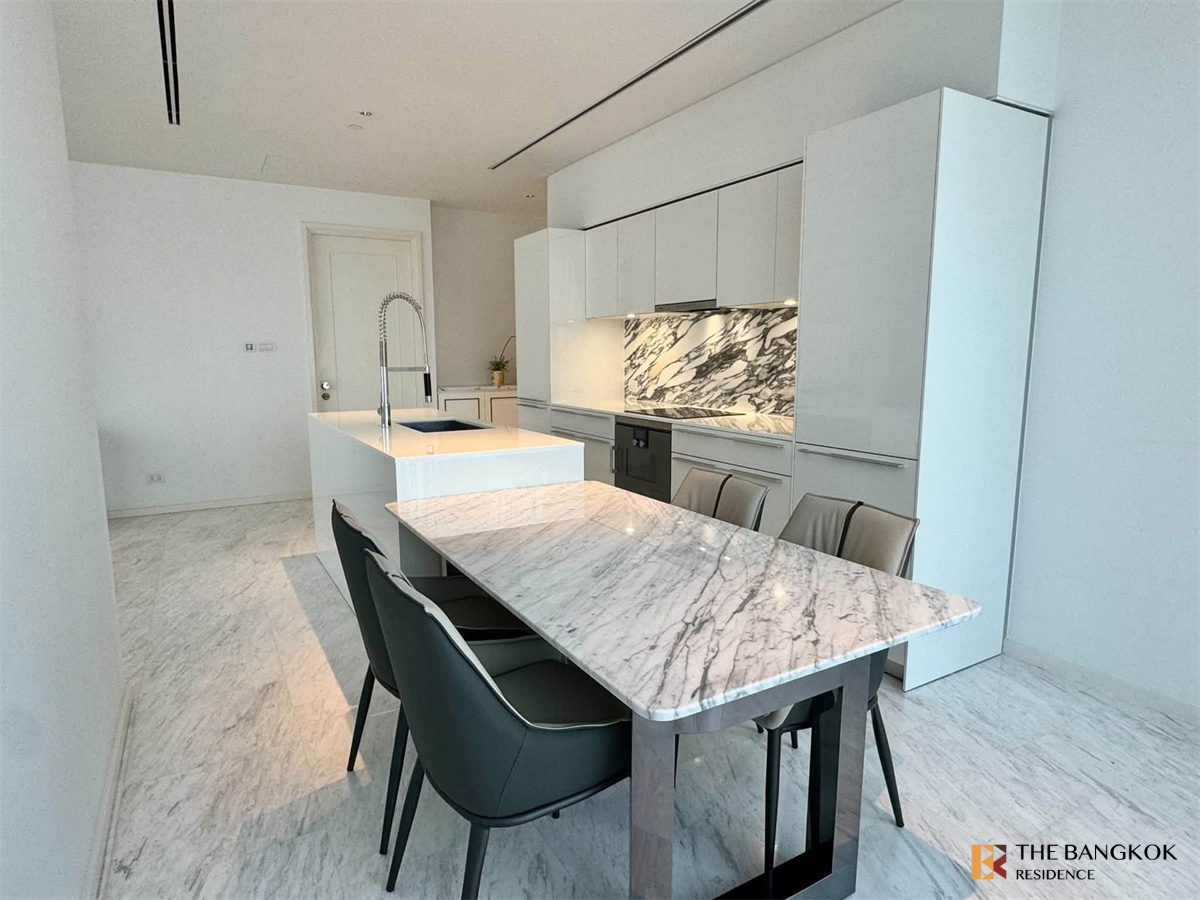 picture Four Seasons Private Residences Live the Luxury Style in a High-potential Location - 3/10