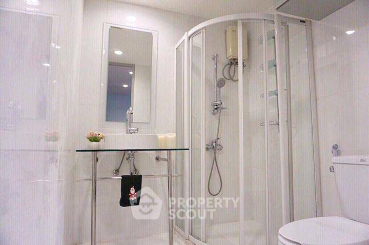 picture 2-BR Condo at Silom Terrace Condominium near BTS Sala Daeng (ID 2834752) - 8/8
