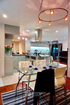 2-BR Condo at Silom Terrace Condominium near BTS Sala Daeng (ID 2834752)