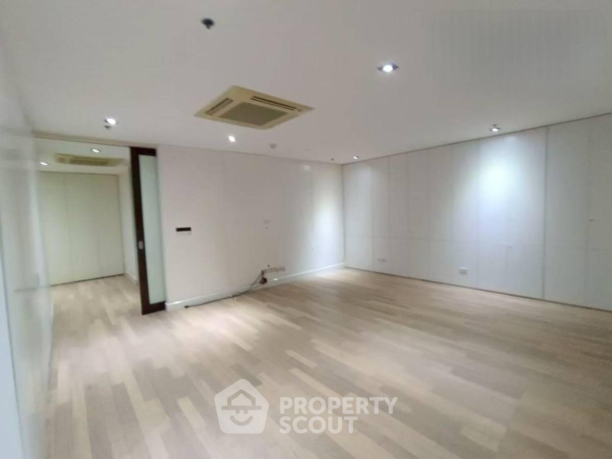 รูป คอนโด 3-ห้องนอน ที่ เดอะ เลค คอนโดมิเนียม เมืองทองธานี ใน บ้านใหม่ (ID 3157735) - รูปที่ 3/17