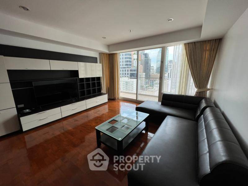 picture 17th-Floor 3-BR At Baan Siri 24 Near BTS Phrom Phong (ID 2834288) - 2/6