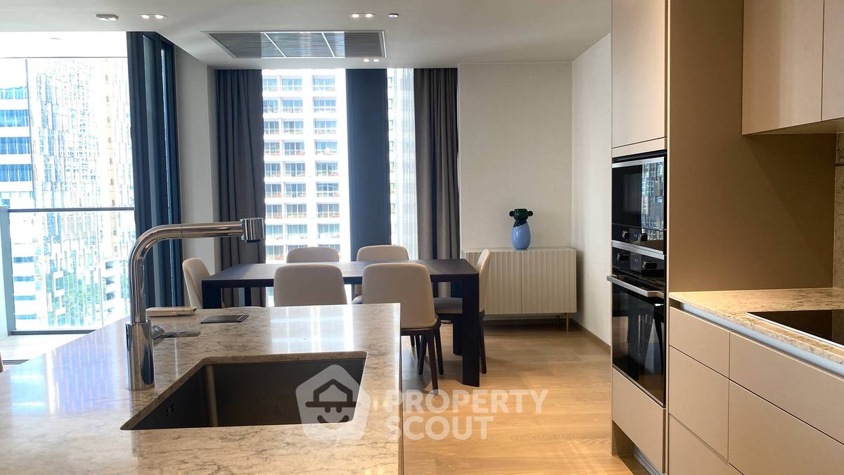 picture 2-BR Condo Tonson One Residence Near BTS Chit Lom (300m) (ID 3124766) - 2/15