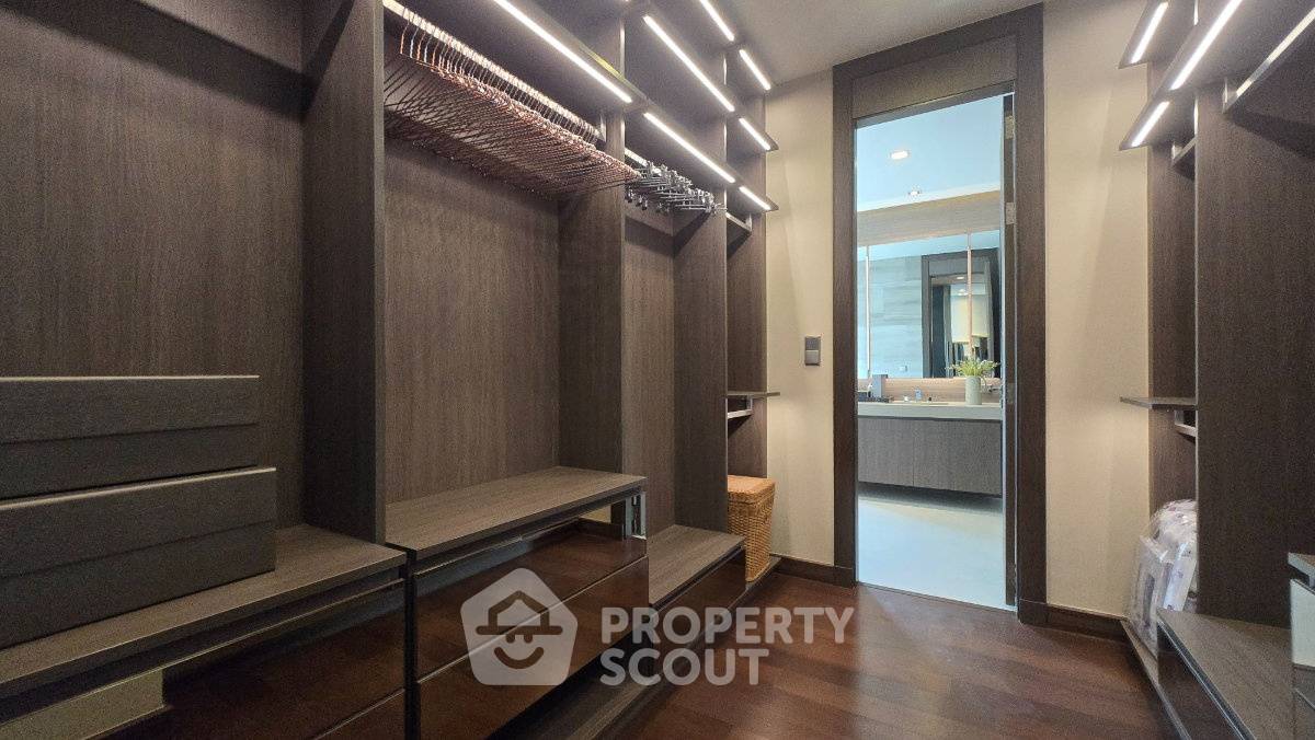 picture 3-BR Condo at Q1 Sukhumvit near BTS Nana (ID 2949345) - 9/11