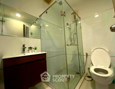 Condos for rent : High-Floor 2-BR Condo, 62 Sq M, Thru Thonglor, Bangkok (ID 2834974)