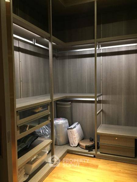 รูป คอนโด 2 ห้องนอน Sindhorn Tonson ใกล้ BTS ราชดำริ (ID 2834343) - รูปที่ 3/8