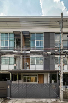ทาวน์โฮมรีโนเวทใหม่ : Onyx นาคนิวาส 48 4 ห้องนอน 5 ห้องน้ำ | ใกล้ Central Eastville