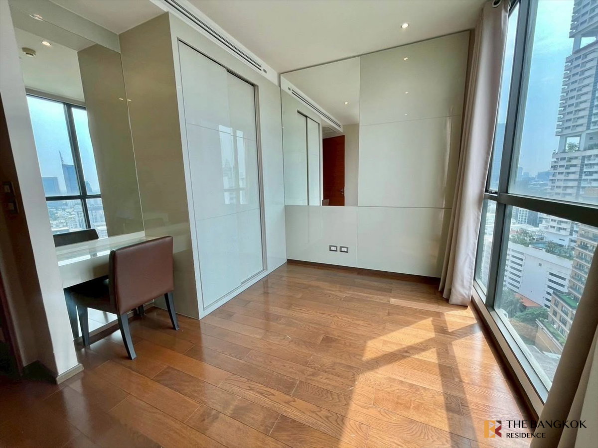 picture 💖💖 Rental Condo ⭐ The Address Sukhumvit 28, 2BR 70.22 sq.m. 45K 💎 Beautiful High Floor Unit, Good Price, Near BTS Phrom Phong - 2/9