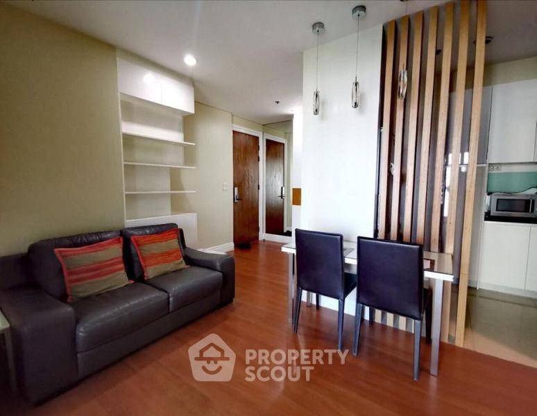 picture 2-BR Bright Sukhumvit 24 Condominium Near BTS Phrom Phong (ID 2918536) - 2/8