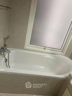 2-BR Condo at Baan Siri 24 near BTS Phrom Phong (ID 2918264)