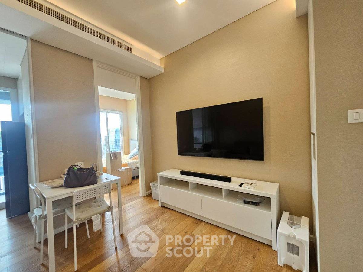 picture 36th-Floor 1-BR The Saint Residences 100m To MRT Phahon Yothin (ID 3257515) - 2/9