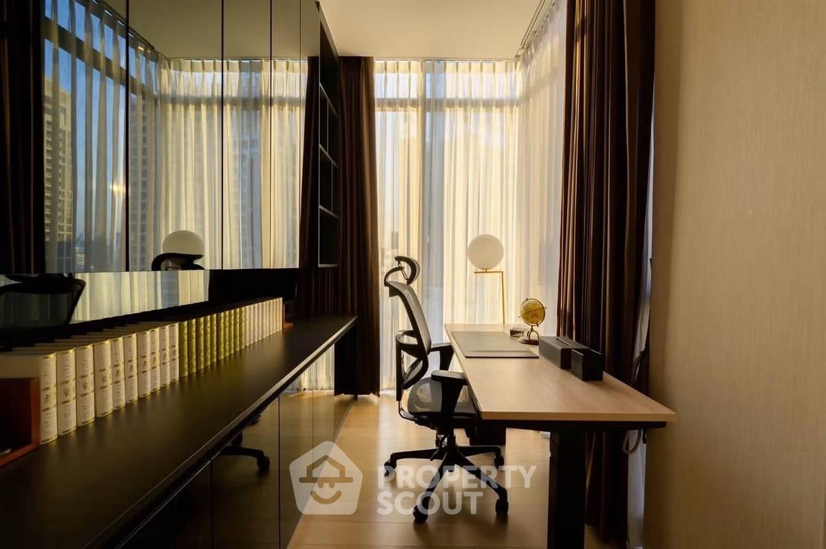 รูป ใกล้ BTS พร้อมพงษ์ 100 ม. | คอนโด 2 ห้องนอน Vittorio Sukhumvit 39 (ID 3115769) - รูปที่ 11/13