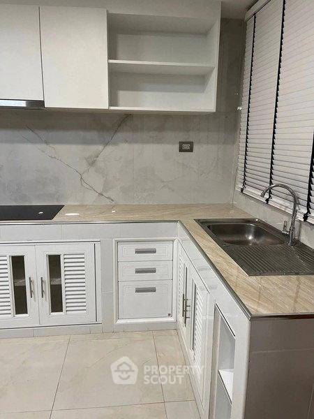 picture 2-BR Condo at W8 Thonglor 25 Condominium close to Thong Lo (ID 2918428) - 3/5