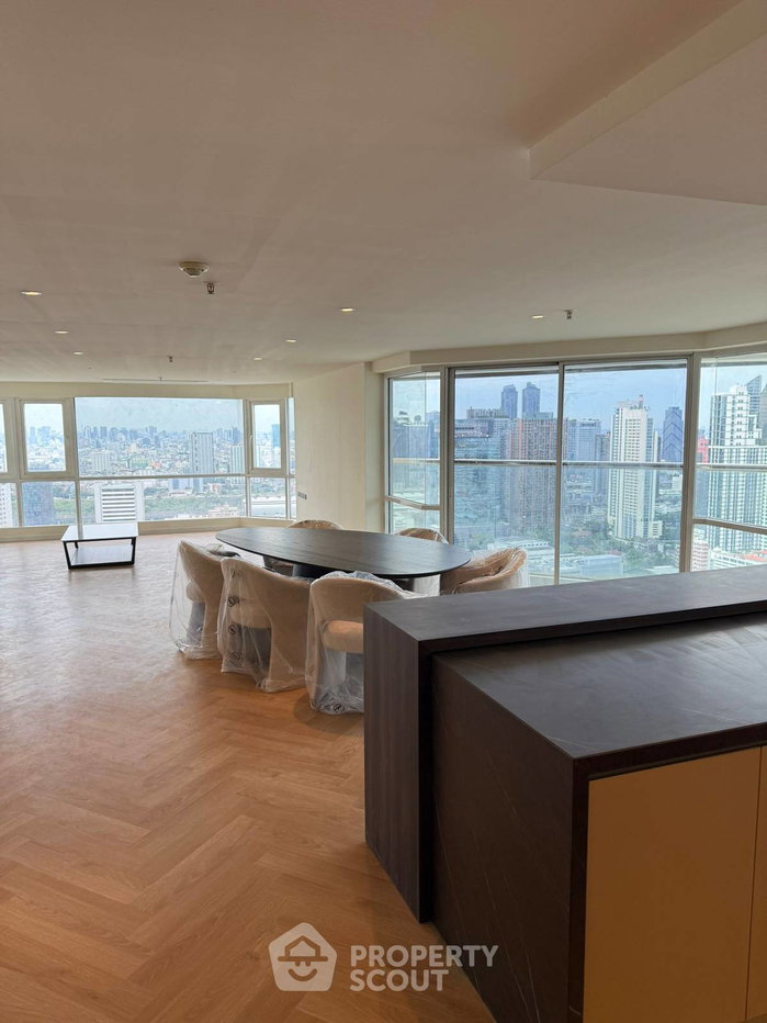 รูป ห้อง 3 ห้องนอน ชั้น 43 ขนาด 220 ตร.ม. Sukhumvit Suite ใกล้ BTS Nana (ID 3305787) - รูปที่ 4/6