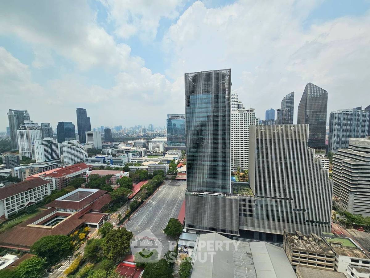 picture 28th-Floor 2-BR Condo At The Room Sukhumvit 21, MRT Sukhumvit (ID 3115624) - 10/13