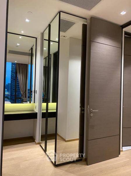 picture 2-BR Condo at 28 Chidlom near BTS Chit Lom (ID 2834730) - 2/8