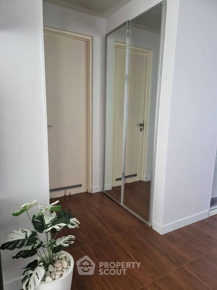 picture 2-BR Condo At The Room Sathorn-Taksin 300m From BTS Pho Nimit (ID 3179264) - 9/10