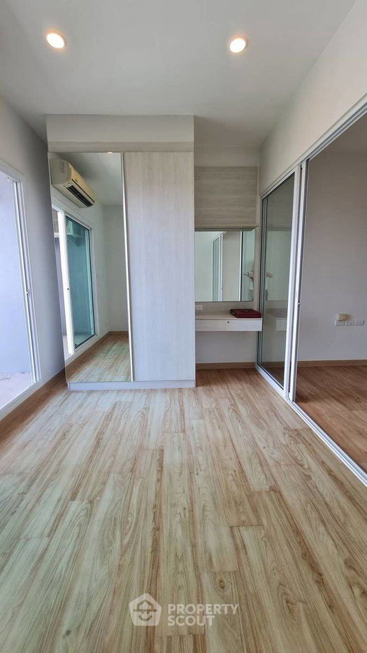 picture 1-BR Condo at The Zea Sriracha in Bang Phra (ID 2982778) - 5/11