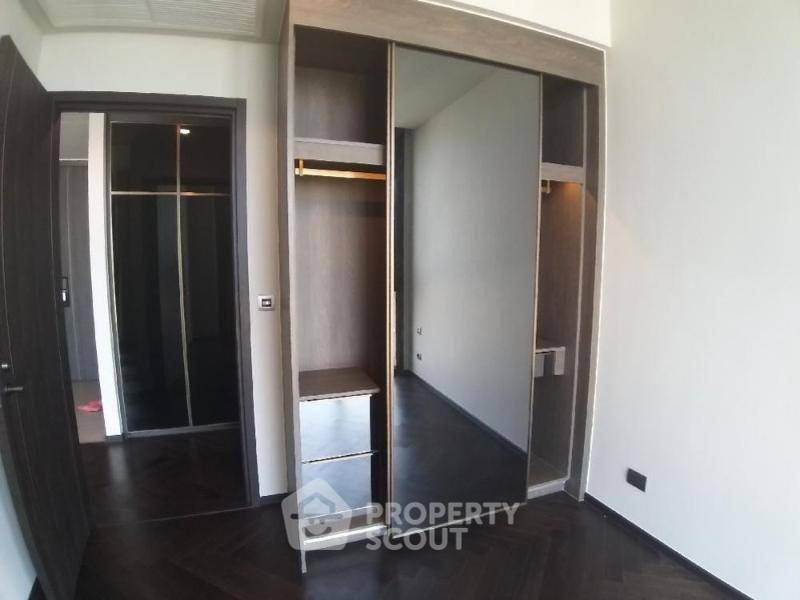 picture 15th-Floor 2-BR Condo At The Monument Sanampao Near BTS Ari (ID 2918160) - 3/8