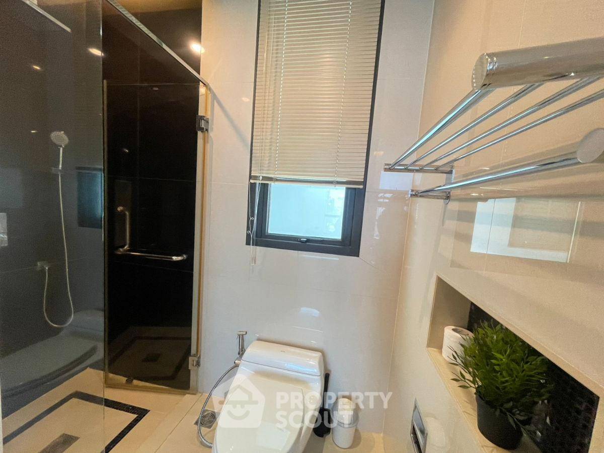 picture 25th-Floor 2-BR The Address Sukhumvit 28, 300m To BTS Phrom Phong (ID 2602749) - 11/15