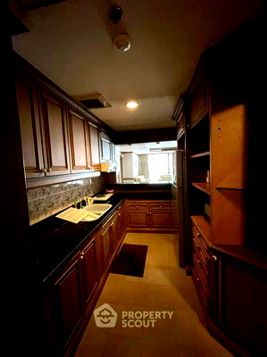 ขายคอนโด : ใกล้ BTS อโศก เพียง 100 ม. | คอนโด 2 ห้องนอน Las Colinas 141 ตร.ม. (ID 2918241)