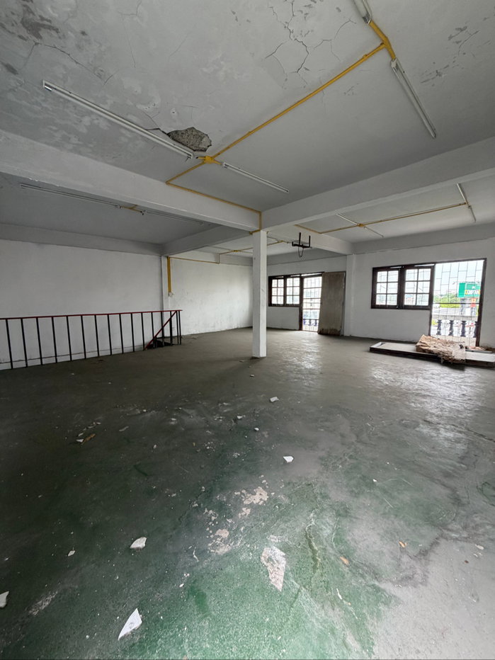 picture Commercial building for sale in Soi Ramintra 109. - 12/12
