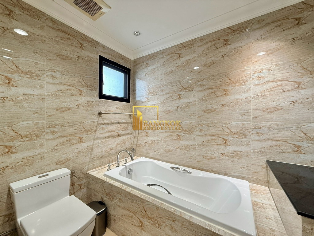 รูป Tonson Court | Spacious 3 Bedroom Condo in Prime Area - BR15840CD - รูปที่ 18/37