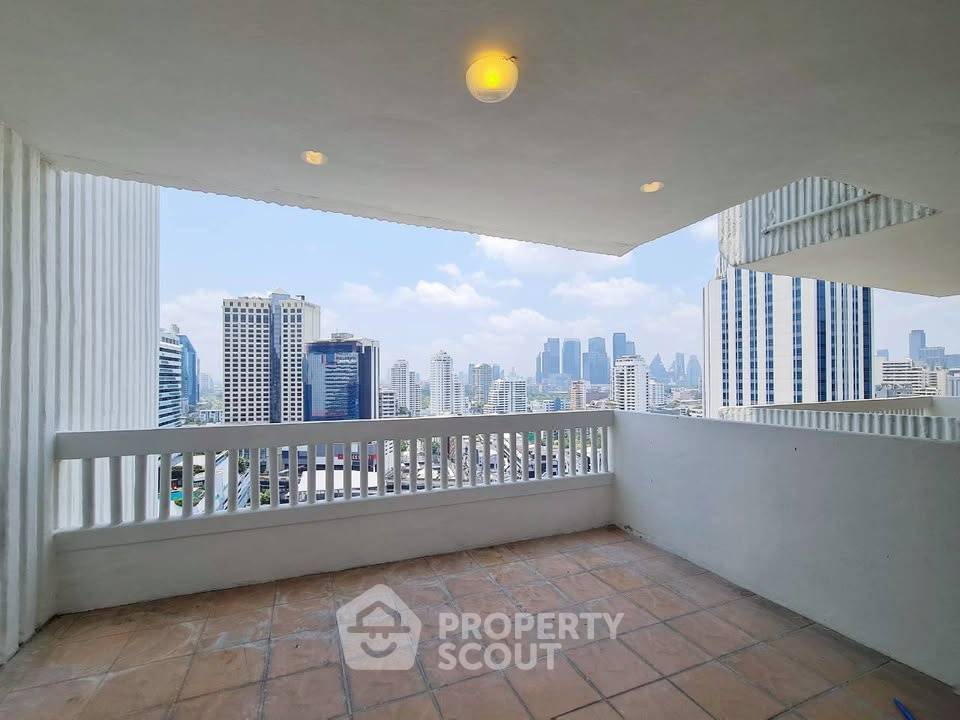 รูป คอนโด 3 ห้องนอน 250 ตร.ม. เลี้ยงสัตว์ได้ ที่ Grand Ville House 2 ใกล้ MRT Sukhumvit (ID 2857453) - รูปที่ 4/26