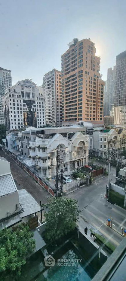 รูป ห่าง BTS ชิดลม เพียง 200 ม. | 2 ห้องนอน Na Vara Residence (ID 2121146) - รูปที่ 27/36
