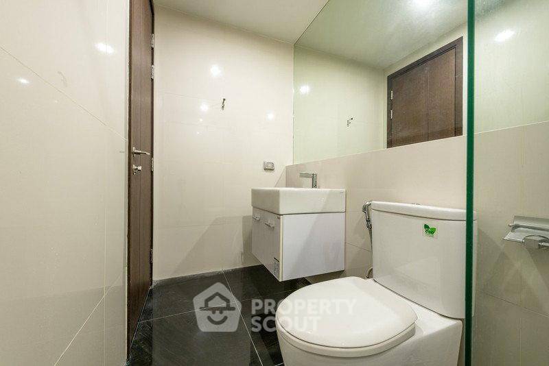 รูป คอนโด 2 ห้องนอน ที่ Rhythm Sathorn-Narathiwas ใกล้ BTS ช่องนนทรี (ID 2918556) - รูปที่ 6/7