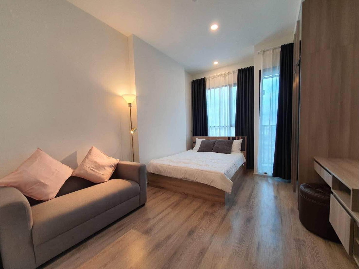 รูป ให้เช่า Knightsbridge Collage Ramkhamhaeng ใกล้ MRT ลำสาลี 1 นอน ราคา 10,000 บาท เฟอร์+เครื่องใช้ไฟฟ้าครบ พร้อมเข้าอยู่ ติดต่อ Line : @551txomc - รูปที่ 2/9