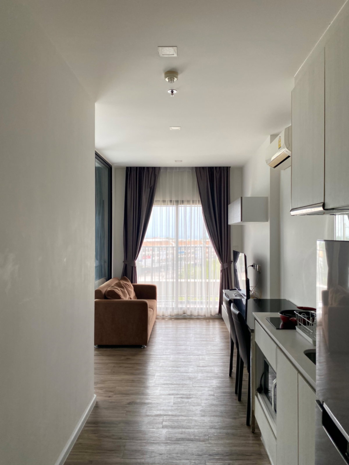 🔥 โอกาสทองของคนอยากลงทุน & เคลียร์หนี้! ห้องสุดท้าย! คอนโดหรูวิวทะเล KnightsBridge The Ocean Sriracha ราคาเพียง 2.79 ล้านบาท เงินเหลือเพียบ!