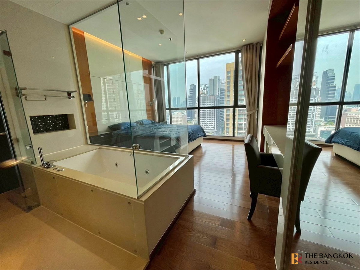 picture 💖💖 Rental Condo ⭐ The Address Sukhumvit 28, 2BR 70.22 sq.m. 45K 💎 Beautiful High Floor Unit, Good Price, Near BTS Phrom Phong - 3/9