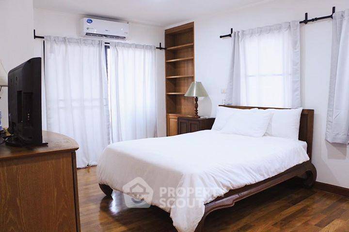 รูป ใกล้ MRT สีลม 200 ม. | คอนโด 1 ห้องนอน Saladaeng Executive Condominium (ID 2835810) - รูปที่ 1/8