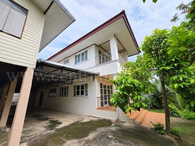 รูป บ้านเดี่ยว 2 ชั้น พร้อมที่ดิน 245.4 ตร.วา ซอยบางกร่าง 62 ติดถนนราชพฤกษ์ ราคาดี - รูปที่ 3/18