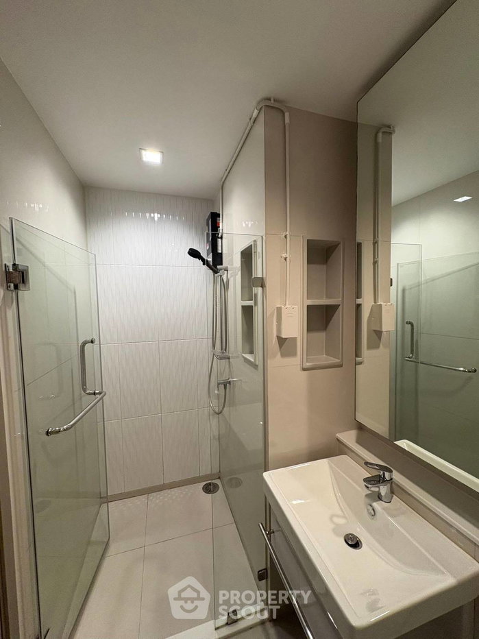 picture 2-BR Condo at Life Asoke - Rama 9 near MRT Phra Ram 9 (ID 3307087) - 8/9