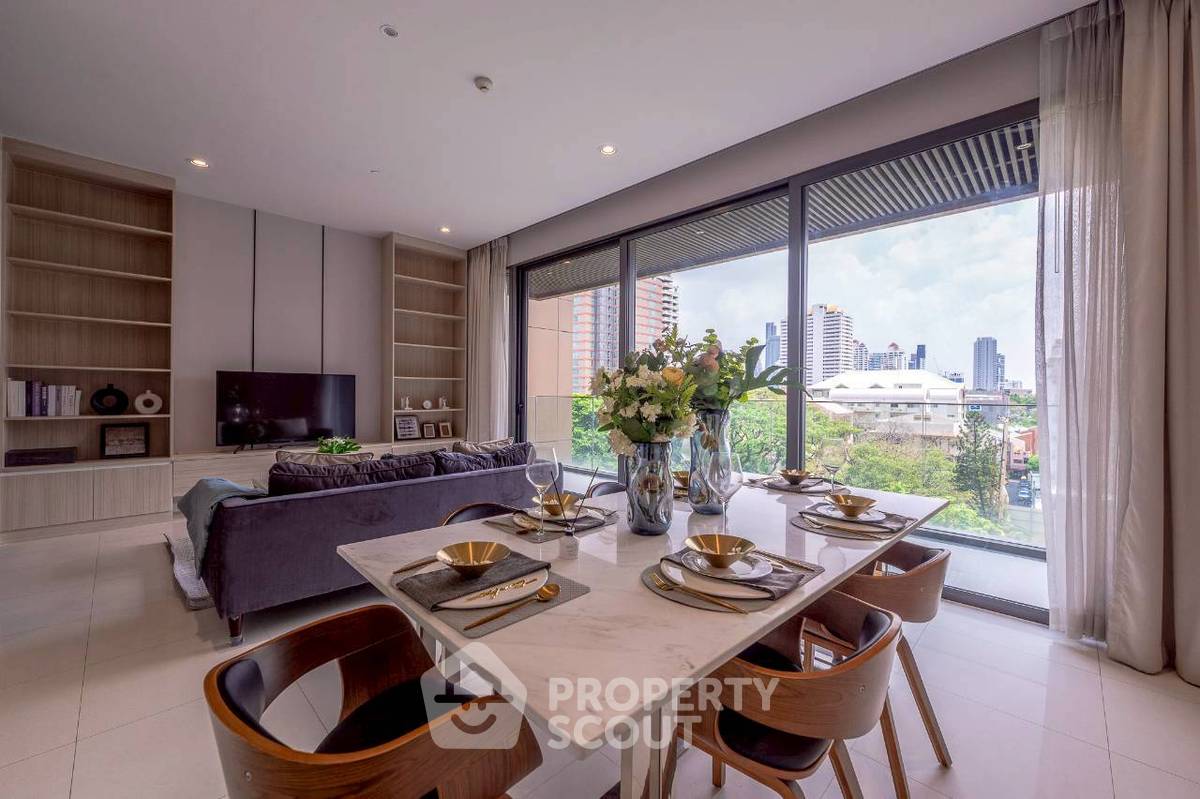 รูป คอนโด 2 ห้องนอน 138 ตร.ม. ขาย Vittorio Sukhumvit 39 ใกล้ BTS พร้อมพงษ์ 100 ม. (ID 3298640) - รูปที่ 29/36
