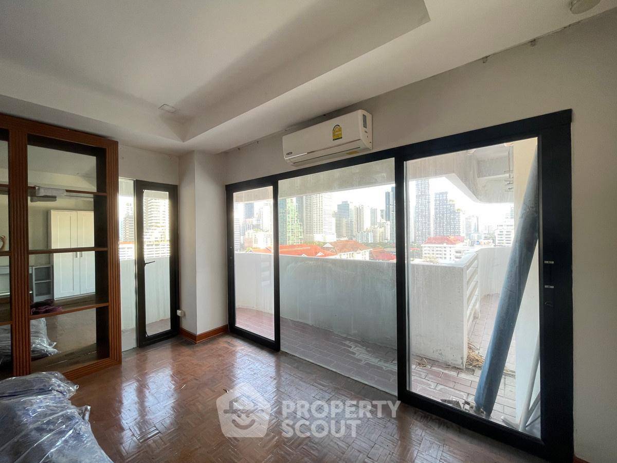 รูป คอนโด 3 ห้องนอน ขนาด 205 ตร.ม. Ruamjai Heights Condominium ใกล้ ARL Makkasan (ID 2766644) - รูปที่ 9/16