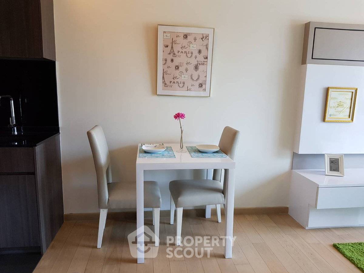 picture 1-BR Condo At Via 49 In Phrom Phong Near BTS Phrom Phong (ID 3306742) - 2/5