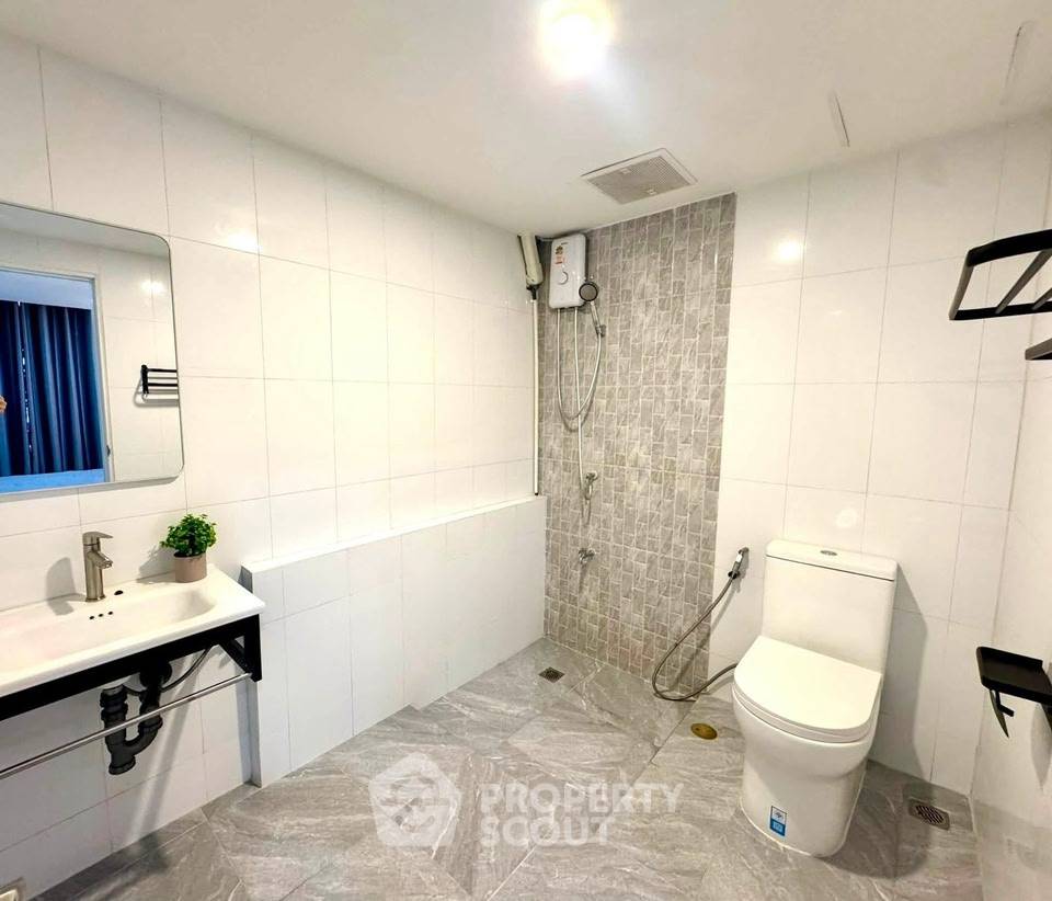 รูป ใกล้ MRT พระราม 9 เพียง 200 เมตร คอนโด 3 ห้องนอน Siam Condominium (ID 3306994) - รูปที่ 8/9