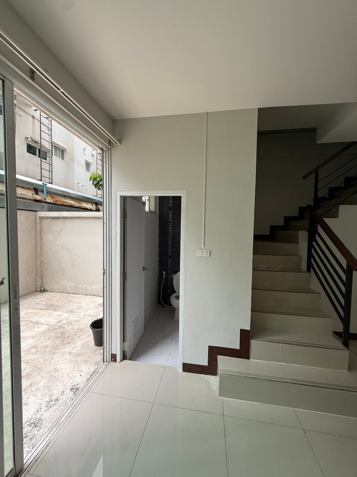 picture Near Suvannabhumi Airport Home Office for rent - 11/19