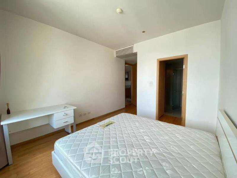 picture 2-BR Condo at The Empire Place near BTS Saint Louis (ID 2918217) - 2/8