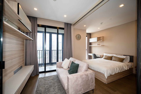 For rent Ashton Asoke 1 bedroom, 1 bathroom, sky swimming pool, 360 degree view, fitness, jacuzzi, next to MRT Sukhumvit, near BTS Asoke.
