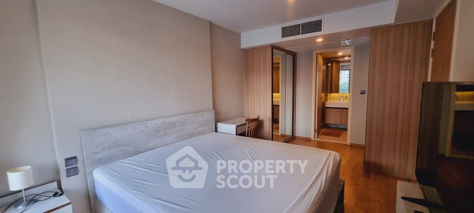 รูป ห่าง BTS ชิดลม เพียง 200 ม. | 2 ห้องนอน Na Vara Residence (ID 2121146) - รูปที่ 18/36