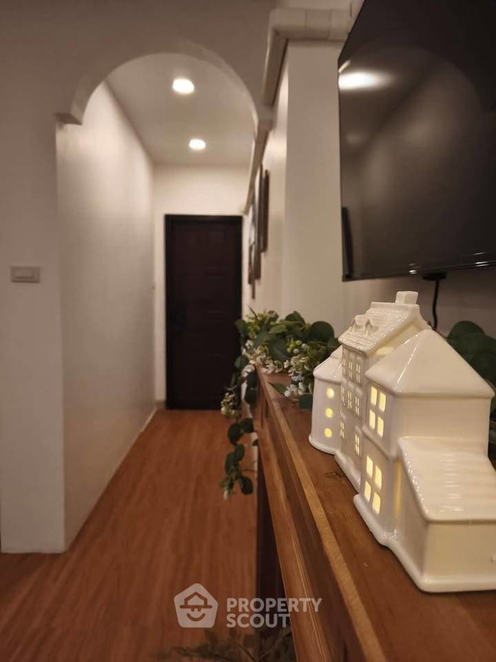 รูป คอนโด 2 ห้องนอน The Trio Garden Condominium ย่านหนองบอน (ID 2126071) - รูปที่ 15/19