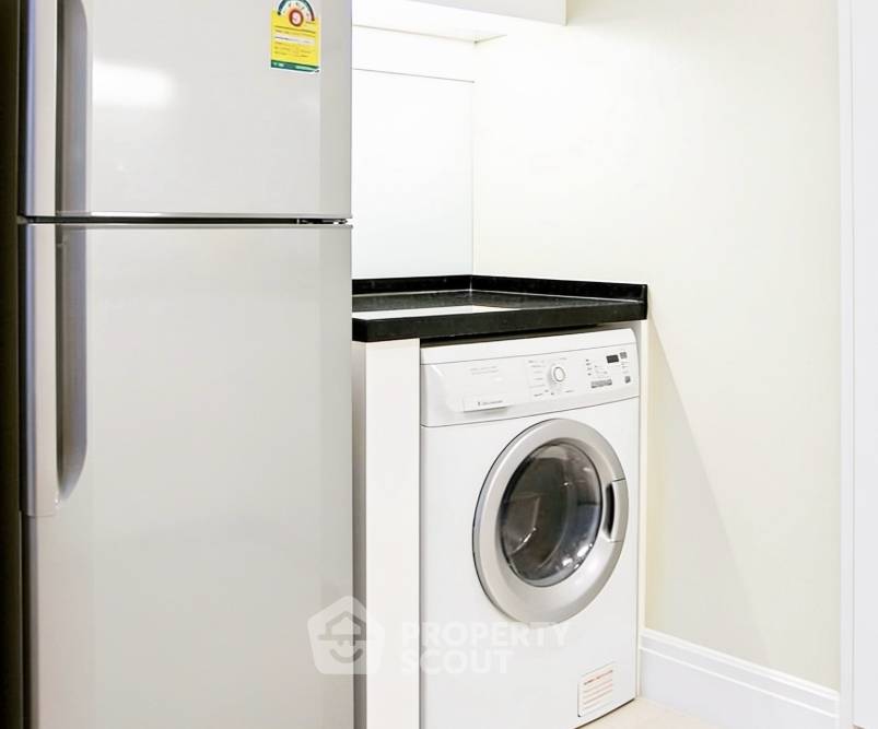 picture 2-BR Condo at Bright Sukhumvit 24 Condominium near BTS Phrom Phong (ID 3129527) - 2/7