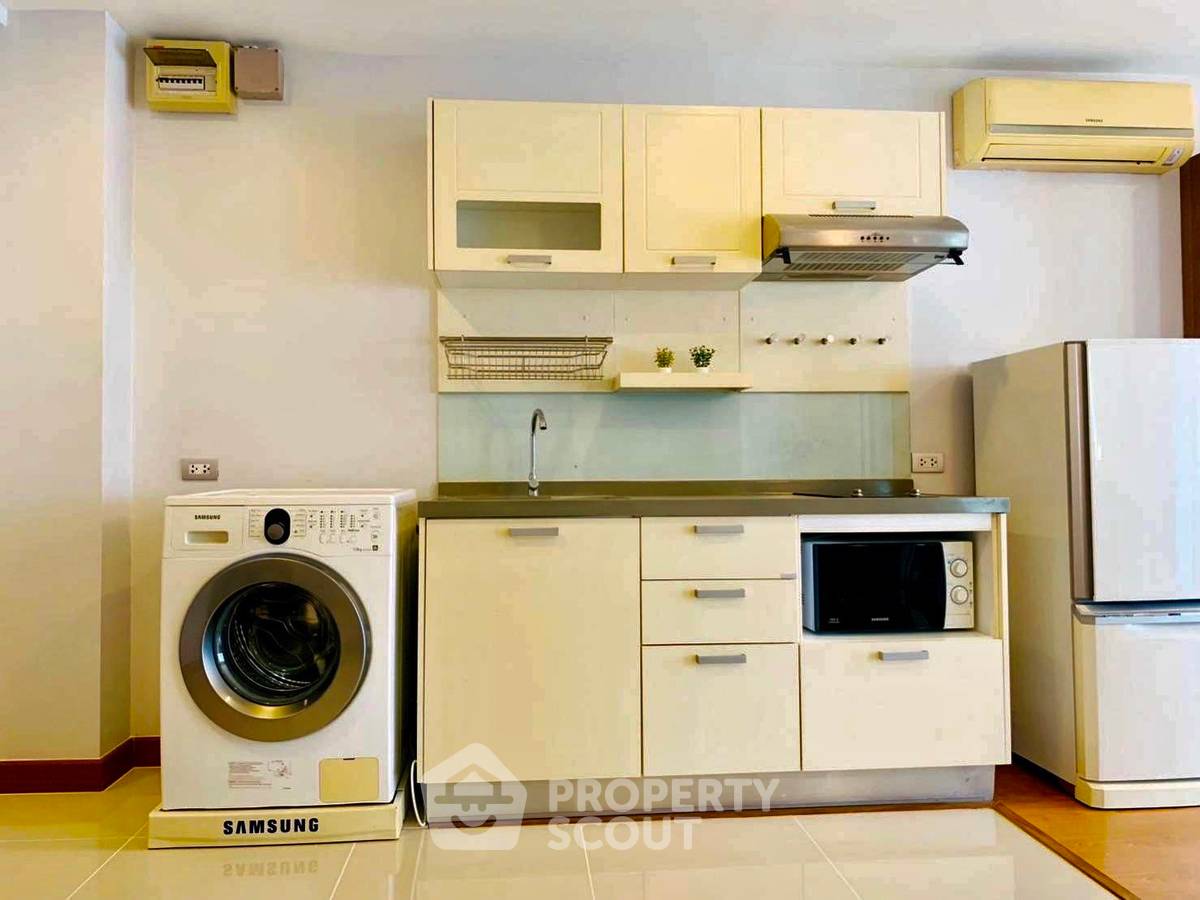 รูป คอนโด 1-ห้องนอน ที่ ทัวร์มาลีน (โกลด์) สาทร-ตากสิน ใกล้ BTS กรุงธนบุรี (ID 2837823) - รูปที่ 5/8