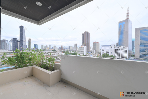 Ruamsuk Condominium Ready-to-move-in Condo at an Amazing Price!!
