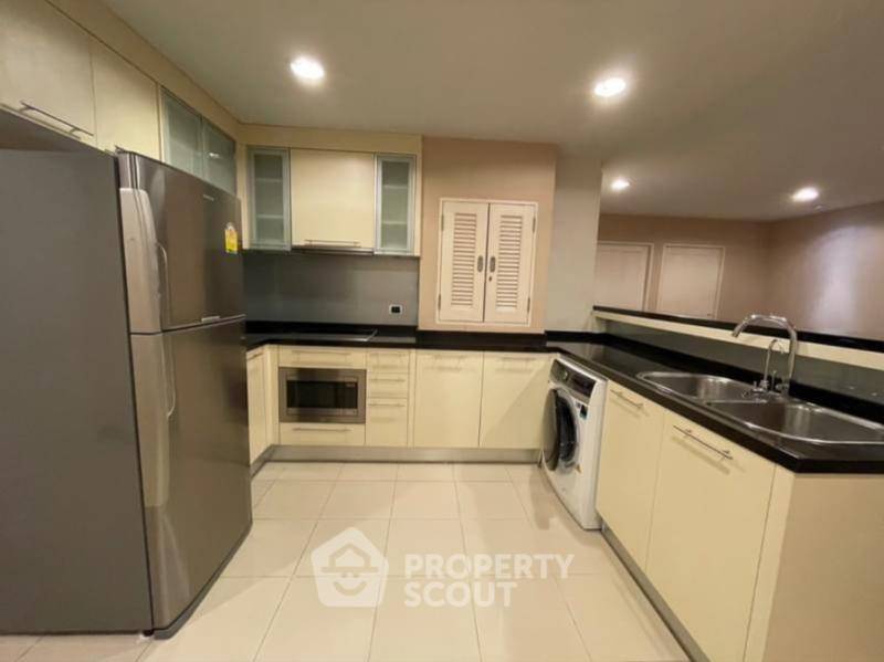 picture 2-BR Condo at The Aree Condominium near BTS Ari (ID 2834348) - 4/8