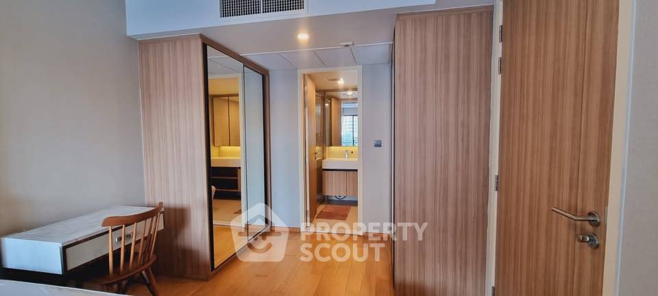 รูป ห่าง BTS ชิดลม เพียง 200 ม. | 2 ห้องนอน Na Vara Residence (ID 2121146) - รูปที่ 19/36